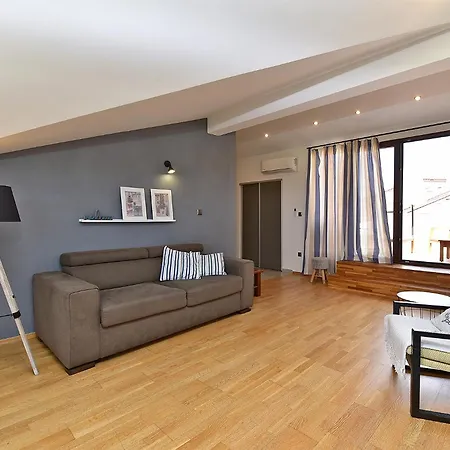 Luciana 2448 Daire